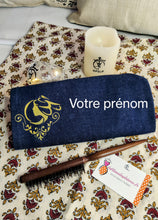 Charger l'image dans la galerie, TROUSSE à COIFFURE avec PRENOM (spécial Arlésienne ou Mireille)