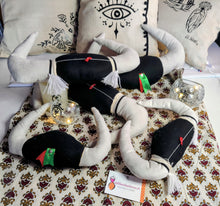 Charger l'image dans la galerie, DOUDOU FRONTAL CAMARGUAIS ou ESPAGNOL (Neutre sans prénom)