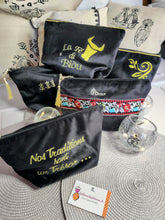 Charger l'image dans la galerie, GRANDE TROUSSE EN VELOURS NOIR " "