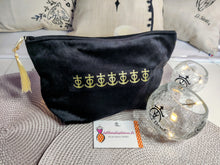 Charger l'image dans la galerie, GRANDE TROUSSE EN VELOURS NOIR " "