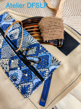 Charger l'image dans la galerie, TROUSSE à COIFFURE (Spécial Arlésienne ou Mireille )