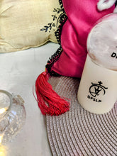 Charger l'image dans la galerie, MAXI COUSSIN "esprit capote"- Modèle unique