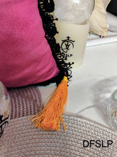 Charger l'image dans la galerie, MAXI COUSSIN "esprit capote"- Modèle unique