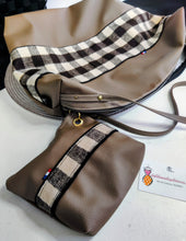 Charger l'image dans la galerie, GRAND SAC CABAS TAUPE/MARRON avec "Couverton Camarguais