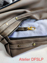 Charger l'image dans la galerie, GRAND SAC CABAS TAUPE/MARRON avec "Couverton Camarguais