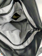 Charger l'image dans la galerie, SAC NOIR avec "Couverton Camarguais