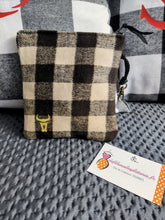 Charger l'image dans la galerie, PETITE TROUSSE en tissu couverton