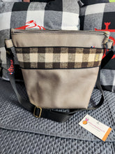 Charger l'image dans la galerie, SAC/ BESACE COUVERTON CAMARGUE en Cuir (PU)