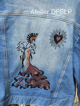 Charger l'image dans la galerie, VESTE en jean femme "taurine"ou "Flamenca"peinte à la main