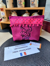 Charger l'image dans la galerie, GRANDE TROUSSE " flamenca" en SUEDINE fuschia