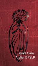 Charger l'image dans la galerie, COUSSIN CAMARGUE "LES SAINTES"