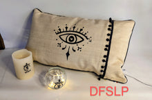 Charger l'image dans la galerie, COUSSIN EN SOIE BOHEME d'inspiration gipsy (IVOIRE)