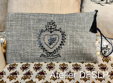 Charger l'image dans la galerie, GRANDE TROUSSE / POCHETTE "GIPSY" BOHÊME avec Fermeture éclair et Pompon