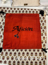 Charger l'image dans la galerie, COUSSIN " FAENA" (rouge/jaune safran/fuschia)