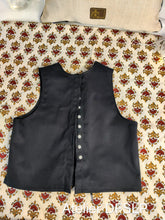 Charger l'image dans la galerie, HAUT / CARACO DE CHATOUNE (costume du pays d'arles)