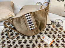 Charger l'image dans la galerie, PETIT SAC "CAMARGUE" en SUEDINE "TAUPE " (taille S) "Esprit Couverton" ou "provencal