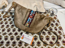Charger l'image dans la galerie, PETIT SAC "CAMARGUE" en SUEDINE "TAUPE " (taille S) "Esprit Couverton" ou "provencal