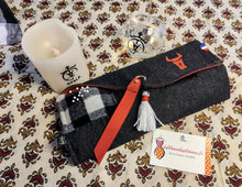 Charger l'image dans la galerie, TROUSSE à COIFFURE avec PRENOM (spécial Arlésienne ou Mireille)