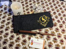 Charger l'image dans la galerie, TROUSSE à COIFFURE (Spécial Arlésienne ou Mireille )