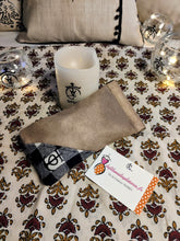 Charger l'image dans la galerie, ETUI à Lunettes "Taurin Camargue"