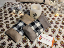 Charger l'image dans la galerie, ETUI à Lunettes "Taurin Camargue"