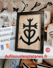 Charger l'image dans la galerie, Cadre brodé textile.