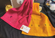 Charger l'image dans la galerie, 2 SERVIETTES "d'invité" esprit "CAPOTE" 30 cm x 50 cm