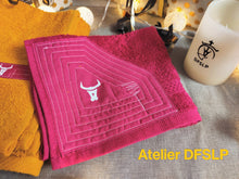 Charger l'image dans la galerie, SERVIETTE "avec prénom" esprit "CAPOTE" 50x100 ET