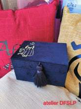 Charger l'image dans la galerie, BOITE à BIJOU "PETITE MIREILLE", en velours Taille L
