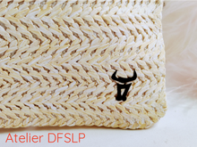 Charger l'image dans la galerie, POCHETTE EN RAPHIA LOGO TORO ( 12 cm x 20 cm-doublée en polycoton marron)chocolat)