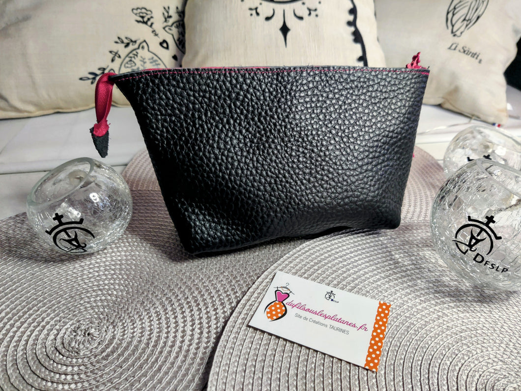 TROUSSE EN CUIR VÉRITABLE