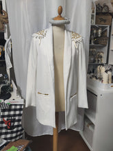 Charger l'image dans la galerie, VESTE FLAMENCA avec "HOMBRERAS" (esprit Torero)- Modèle Unique
