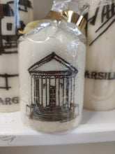 Charger l&#39;image dans la galerie, Bougie avec dessin &quot;nos villes et villages avec leurs legendes&quot;(noir et Blanc)
