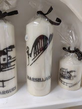 Charger l&#39;image dans la galerie, Bougie avec dessin &quot;nos villes et villages avec leurs legendes&quot;(noir et Blanc)
