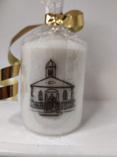 Charger l&#39;image dans la galerie, Bougie avec dessin &quot;nos villes et villages avec leurs legendes&quot;(noir et Blanc)
