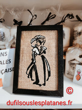 Charger l'image dans la galerie, Cadre brodé textile.
