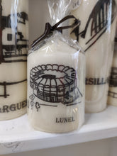 Charger l&#39;image dans la galerie, Bougie avec dessin &quot;nos villes et villages avec leurs legendes&quot;(noir et Blanc)
