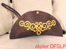 Charger l&#39;image dans la galerie, POCHETTE-SAC aubergine et or /CARTERA DE MANO
